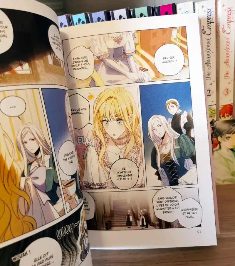 Plusieurs tomes de manga Negima côte à côte, illustrant la différence de format et de couverture